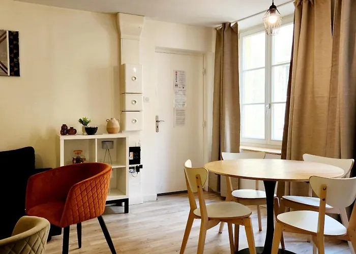 En Centre Pietonnier Proche De La Gare *